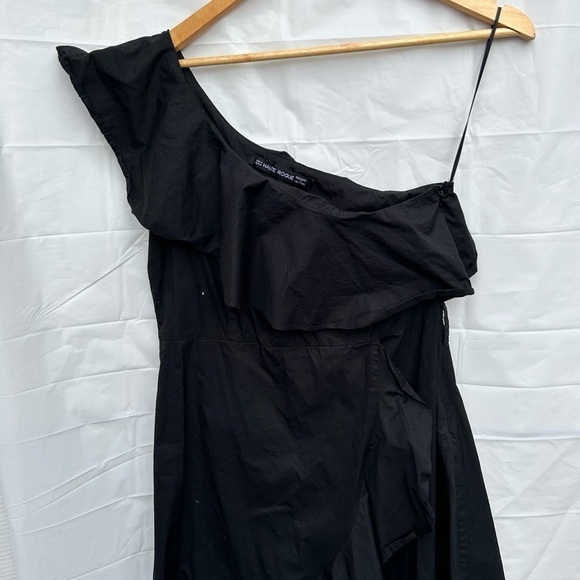 Haute rouge designed in New York ruffle wrap black dress one shoulder - Picture 4 of 9